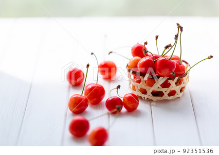さくらんぼ 92351536