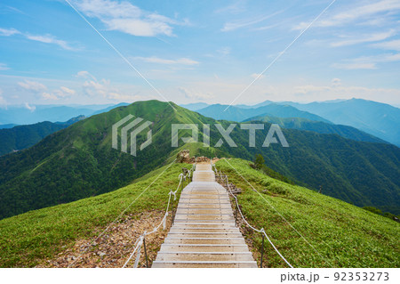 徳島県　剣山 92353273