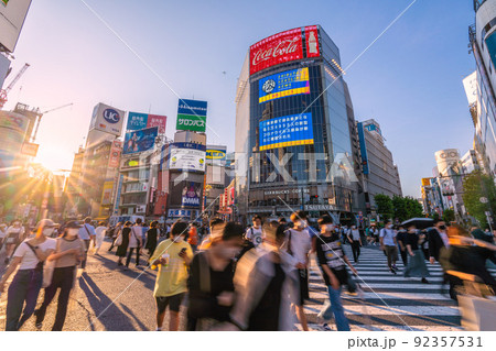 日本の東京都市景観 19万超全国・東京3万超、過去最多。BA.5…航空機や渋谷の大人流=7月22日 日本の東京都市景観 19万超全国・東京3万超、過去最多。BA.5…航空機や渋谷の大人流=7月22日 92357531