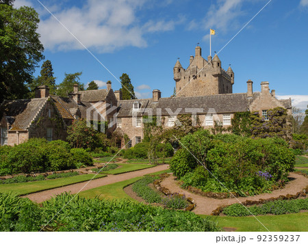 castle in the scotish highlands castle in the scotish highlands 92359237