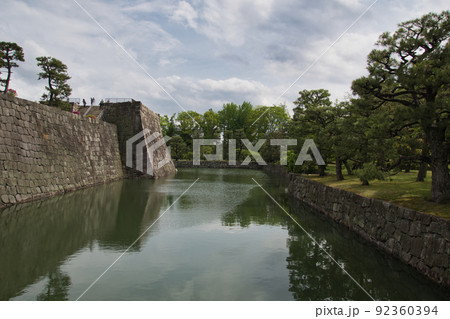 二条城を廻る堀 京都 日本 二条城を廻る堀 京都 日本 92360394