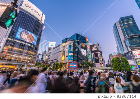 日本の東京都市景観 19万超全国・東京3万超、過去最多。BA.5…渋谷の大人流や摩天楼＝7月22日 92367114