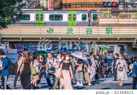 日本の東京都市景観 19万超全国・東京3万超、過去最多。BA.5の悪夢…渋谷は脅威の人流＝7月22日 92368025