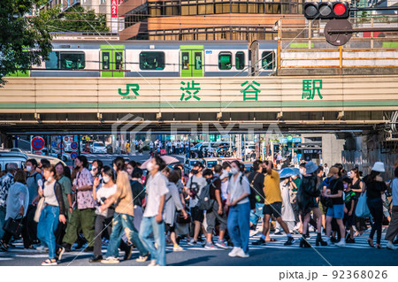日本の東京都市景観 19万超全国・東京3万超、過去最多。BA.5の悪夢…渋谷は脅威の人流=7月22日 日本の東京都市景観 19万超全国・東京3万超、過去最多。BA.5の悪夢…渋谷は脅威の人流=7月22日 92368026