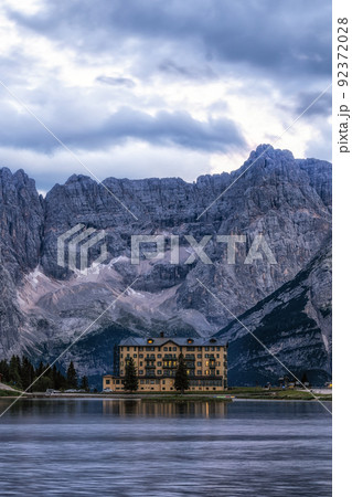 Lake misurina and mount sorapis sunrise Lake misurina and mount sorapis sunrise 92372028
