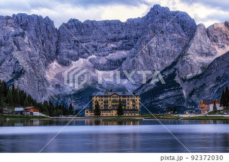 Lake misurina and mount sorapis sunrise Lake misurina and mount sorapis sunrise 92372030