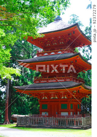 名草神社の三重の塔 92372279