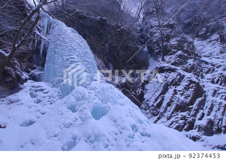【群馬県中之条町】大仙の滝（氷瀑） 92374453