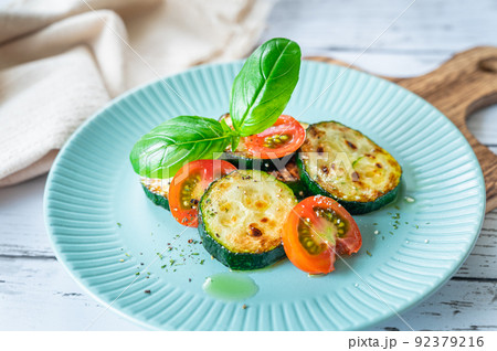 夏野菜ズッキーニのソテー 92379216