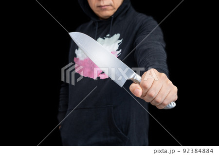 包丁を持つ人物 包丁を持つ人物 92384884