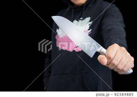 包丁を持つ人物 包丁を持つ人物 92384885