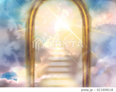 天空を舞う白い天使の羽と天国へ続く門と光る雲の階段のイラスト 92389618