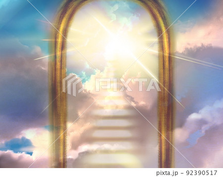 光かがやく天国へ続く門と光る雲の階段の天界イラスト 92390517