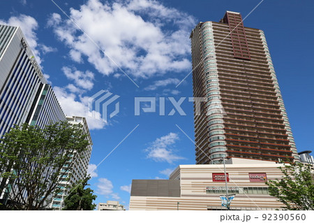 武蔵小杉駅前のパークシティ武蔵小杉ステーションフォレストタワーとKDX武蔵小杉ビル 武蔵小杉駅前のパークシティ武蔵小杉ステーションフォレストタワーとKDX武蔵小杉ビル 92390560