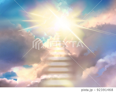 輝く天界からの光と天国へ続く光る雲の階段のイラスト 92391468