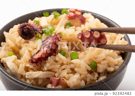 たこ飯　タコの炊き込みご飯 92392482