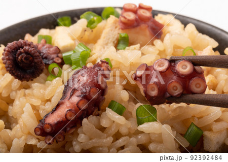 たこ飯　タコの炊き込みご飯 92392484