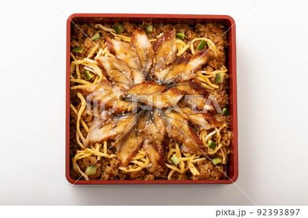 うなぎの炊き込みご飯 うなぎの炊き込みご飯 92393897