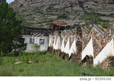 【モンゴル・テレルジ国立公園】 アリヤバル寺院 92394100