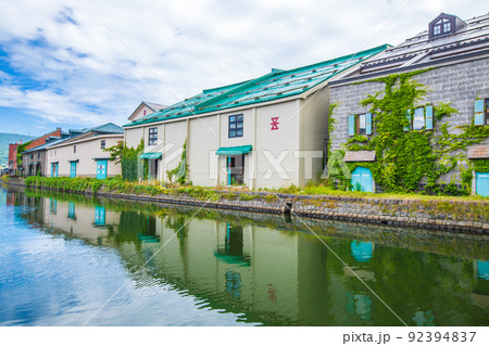 北海道　小樽運河の風景 92394837