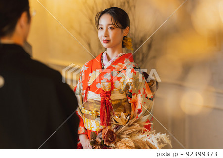 赤い引き振袖 大振袖 婚礼 赤い引き振袖 大振袖 婚礼 92399373