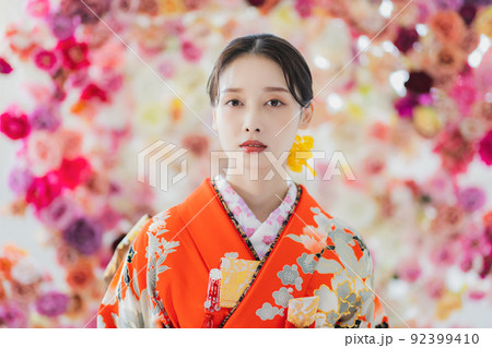 赤い引き振袖　大振袖　婚礼 92399410