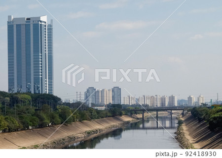Tiete river on the marginal Tiete freeway in Sao Paulo, Brazil Tiete river on the marginal Tiete freeway in Sao Paulo, Brazil 92418930