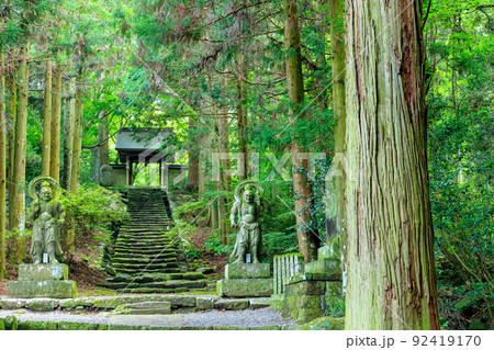 夏の両子寺 大分県国東市 夏の両子寺 大分県国東市 92419170