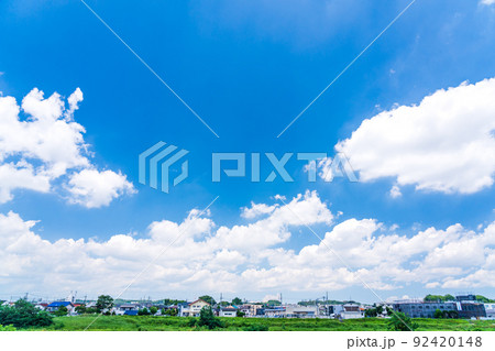 住宅街と夏空 住宅街と夏空 92420148