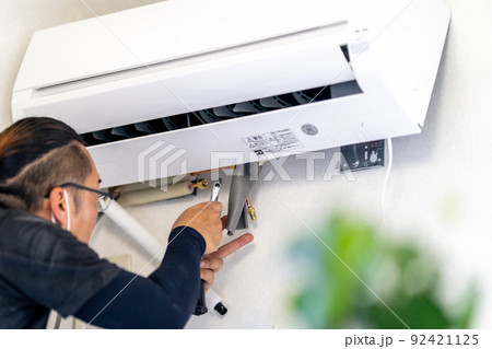 エアコン取付工事 冷媒ガス配管のフレア接続部分をナットで押しつぶす ガス漏れ防止 エアコン取付工事 冷媒ガス配管のフレア接続部分をナットで押しつぶす ガス漏れ防止 92421125