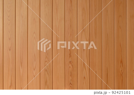 美しい木目があるヒノキの板壁、木材の素材写真 92425101
