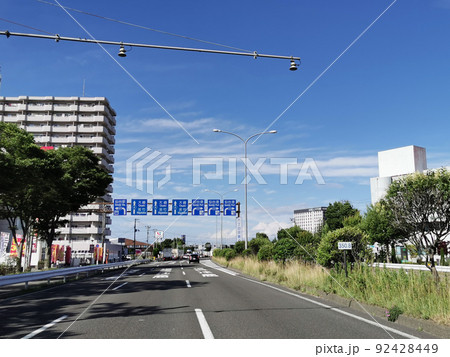 六丁目交差点 片側7車線 六丁目交差点 片側7車線 92428449