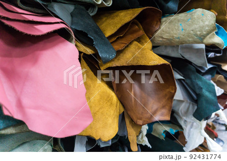 Raw cow vegetable tanned leather sheet crafts in shop Raw cow vegetable tanned leather sheet crafts in shop 92431774