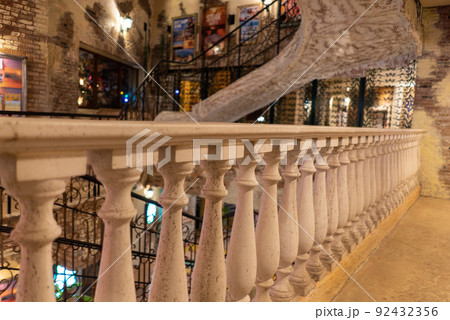 沖縄県北谷町アメリカンビレッジの夜の風景 ショッピング街 沖縄県北谷町アメリカンビレッジの夜の風景 ショッピング街 92432356