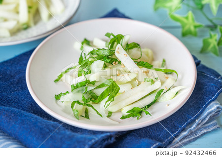 コールラビの浅漬け 92432466