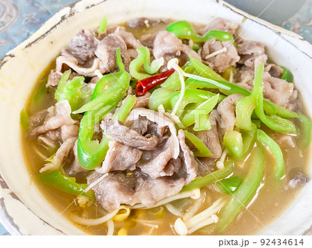 中国四川料理・酸湯肥牛（牛肉の辛酸旨煮） 92434614