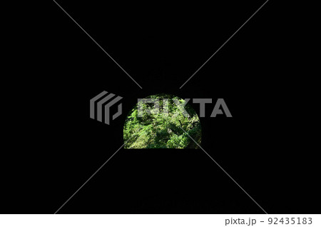 トンネルの先 92435183