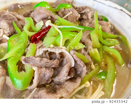 中国四川料理・酸湯肥牛（牛肉の辛酸旨煮） 92435342