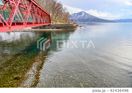 北海道　支笏湖畔にかかる山線鉄橋 92436496
