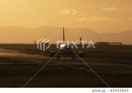 夕景のB735 92443834