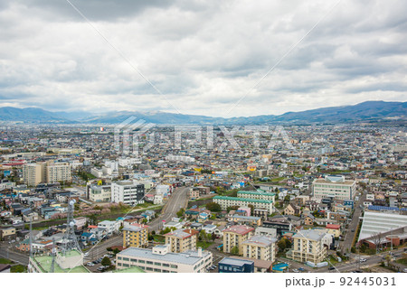 北海道。函館・五稜郭タワーから、曇天の函館市街 北海道。函館・五稜郭タワーから、曇天の函館市街 92445031