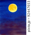 色鉛筆手描きイラスト　満月　背景素材 92447653