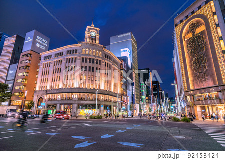 日本の東京都市景観 18万超全国過去最多。悪夢BA.5…東京初3万超。銀座には多くの人出=7月21日 日本の東京都市景観 18万超全国過去最多。悪夢BA.5…東京初3万超。銀座には多くの人出=7月21日 92453424