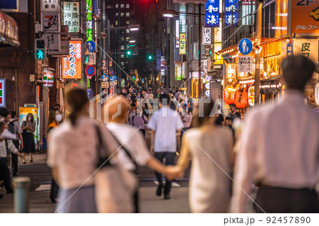 日本の東京都市景観 18万超全国過去最多。悪夢BA.5…東京初3万超。新橋の飲み屋街は…=7月21日 日本の東京都市景観 18万超全国過去最多。悪夢BA.5…東京初3万超。新橋の飲み屋街は…=7月21日 92457890