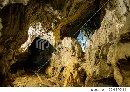 平谷洞　洞口内部から 92459211