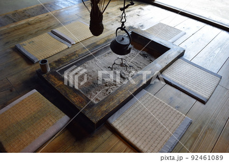 囲炉裏 古民家 92461089