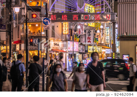 日本の東京都市景観 18万超全国過去最多。悪夢BA.5…東京初3万超。賑わう新橋西口通り=7月21日 日本の東京都市景観 18万超全国過去最多。悪夢BA.5…東京初3万超。賑わう新橋西口通り=7月21日 92462094