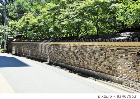 福岡市博多区の楽水園の博多塀 92467952