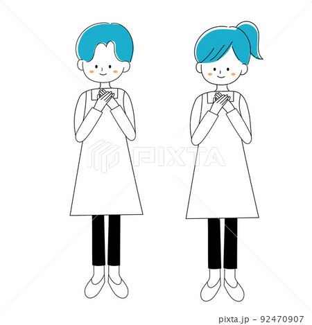 ホッと安心しているエプロン姿の女性 92470907