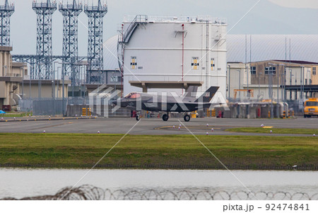 EOS5D.山口岩国、地上を進むステルス機。 92474841